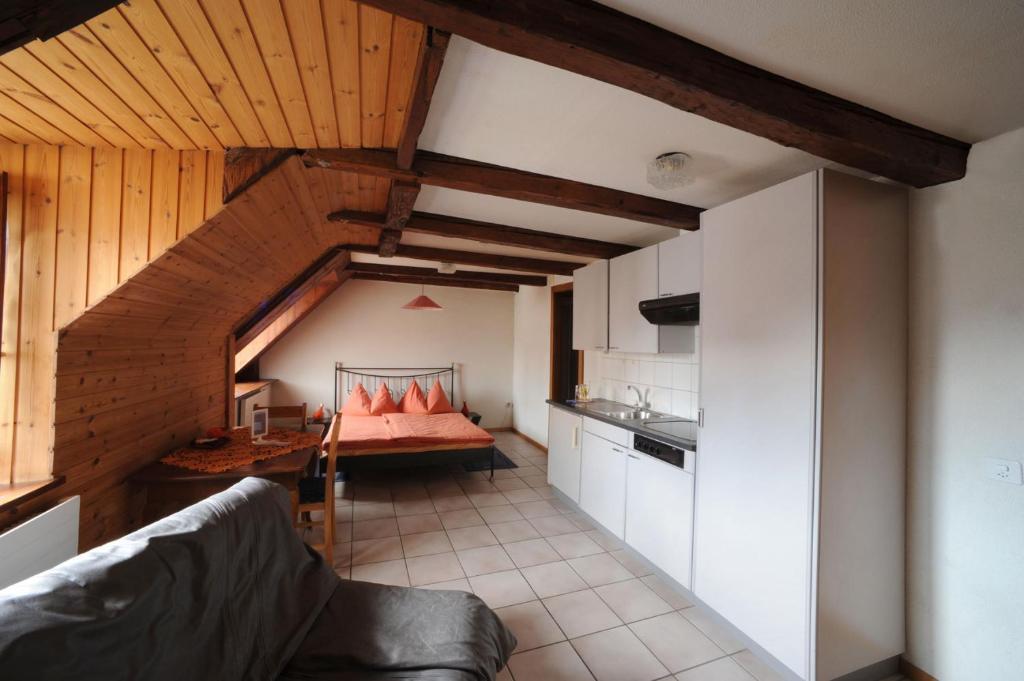 Chez Gilles Hotel Resto Bar Sa La Chaux De Fonds Kültér fotó